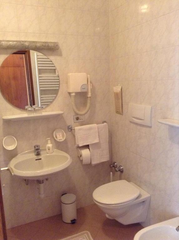 Hotel Tannerhof Merano Bilik gambar